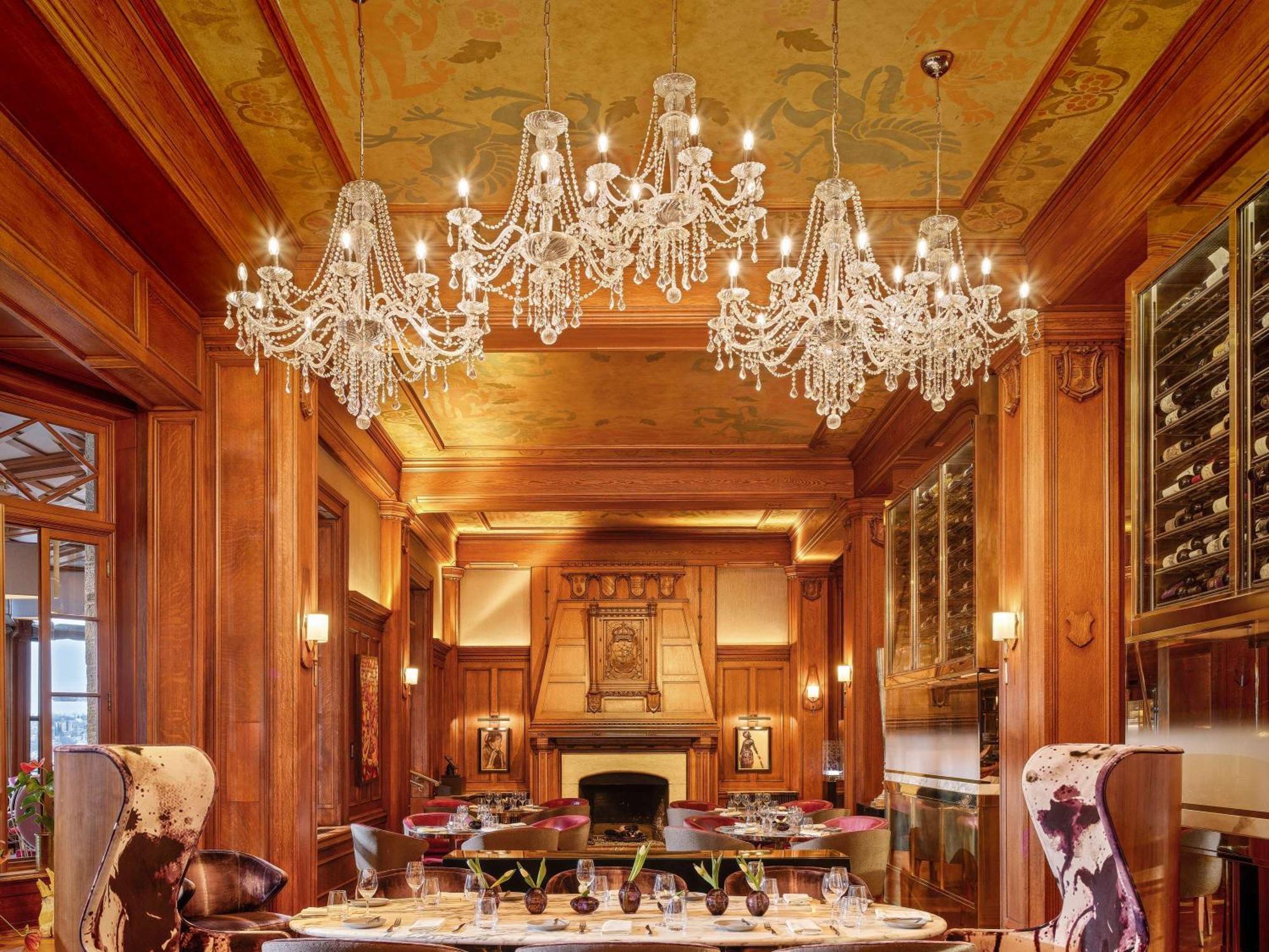 Fairmont Le Chateau Frontenac Квебек Екстериор снимка The restaurant's interior